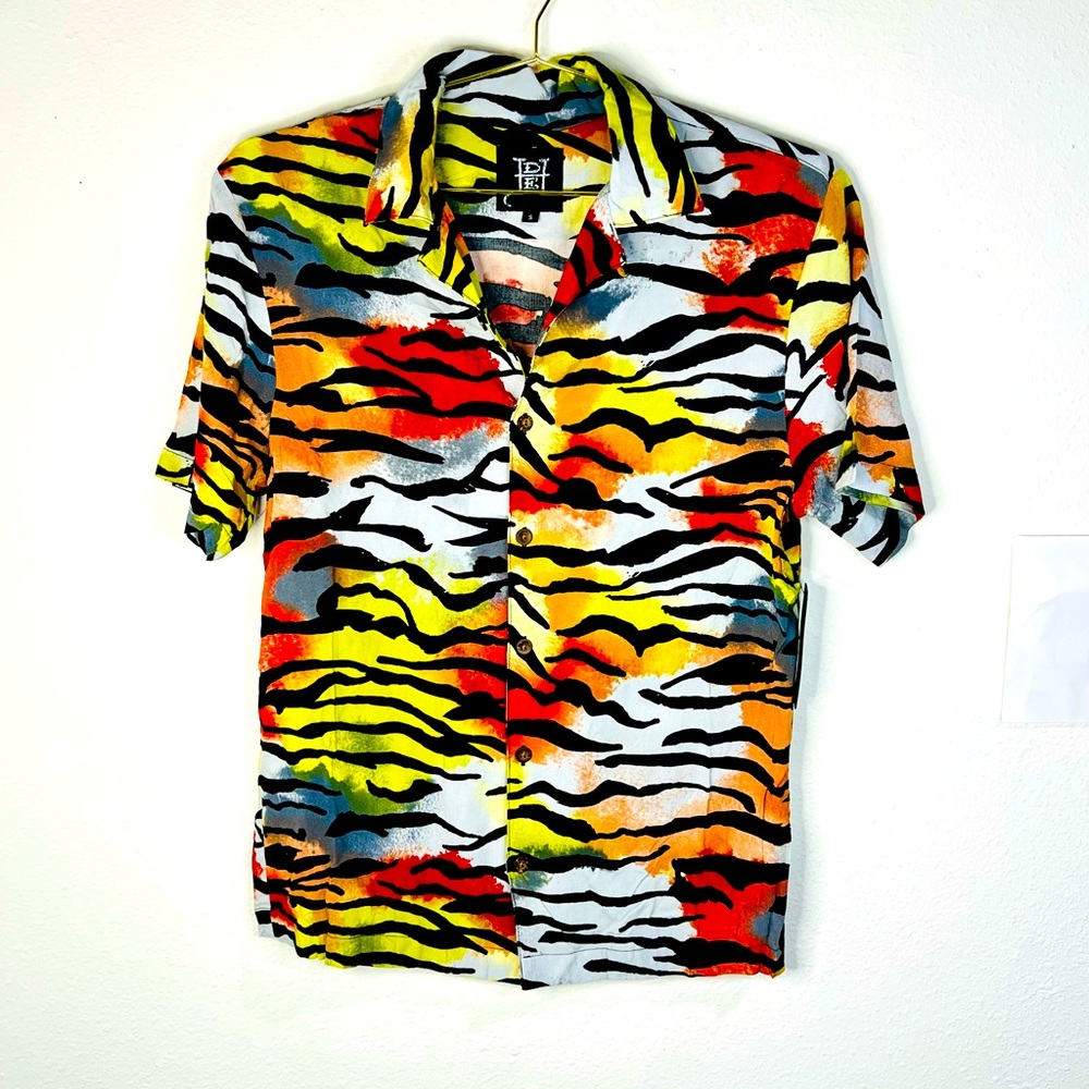 Ed Hardy Shirt Men’s Small Red Yellow Black Tiger Print All Over Print AOP NEW - Picture 1 of 7